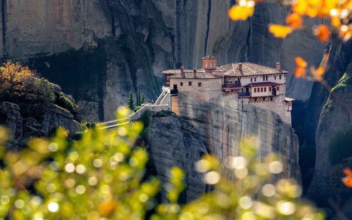 How to Travel Like a Local: 5 Best Tips For Amazing Trips